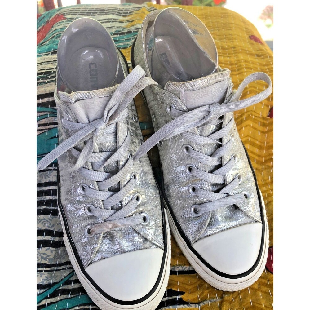 Converse Chuck Taylor All Star Low Top Sneakers Silver Distressed 7 UK, 9 US